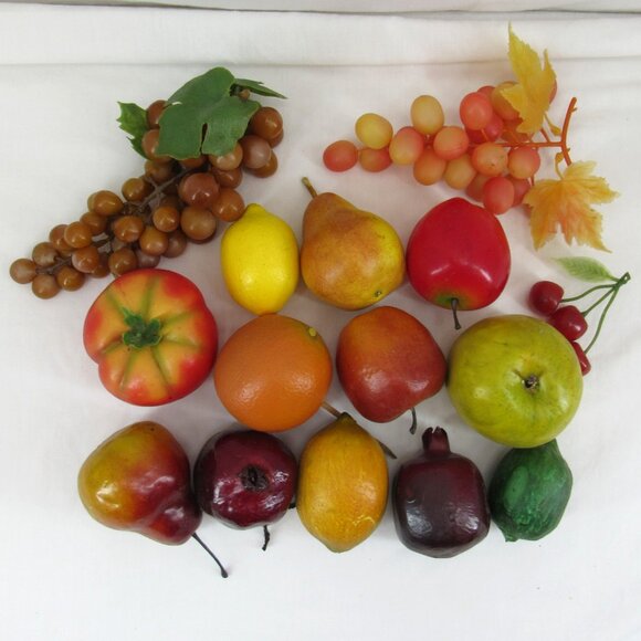 Vintage Faux Artificial Plastic Fruit Lot of 15 Pieces Read Description - Picture 6 of 6